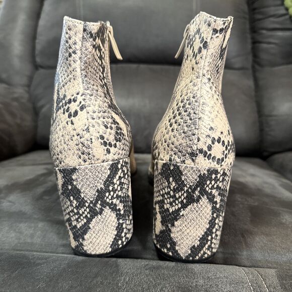 Torrid Block Heel Booties Size 10.5 Wide Snake Skin Side Zip Chunky Heel Pointed - Picture 6 of 12
